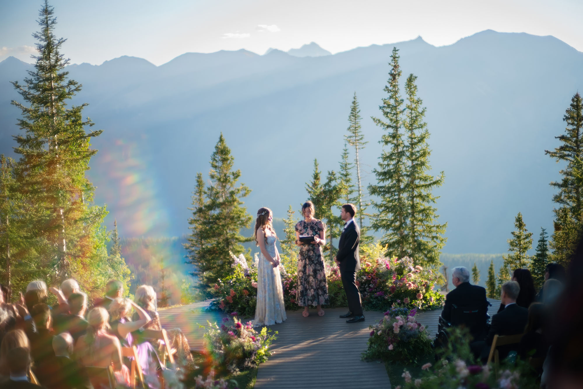 aspen destination wedding photo by Laura Stone