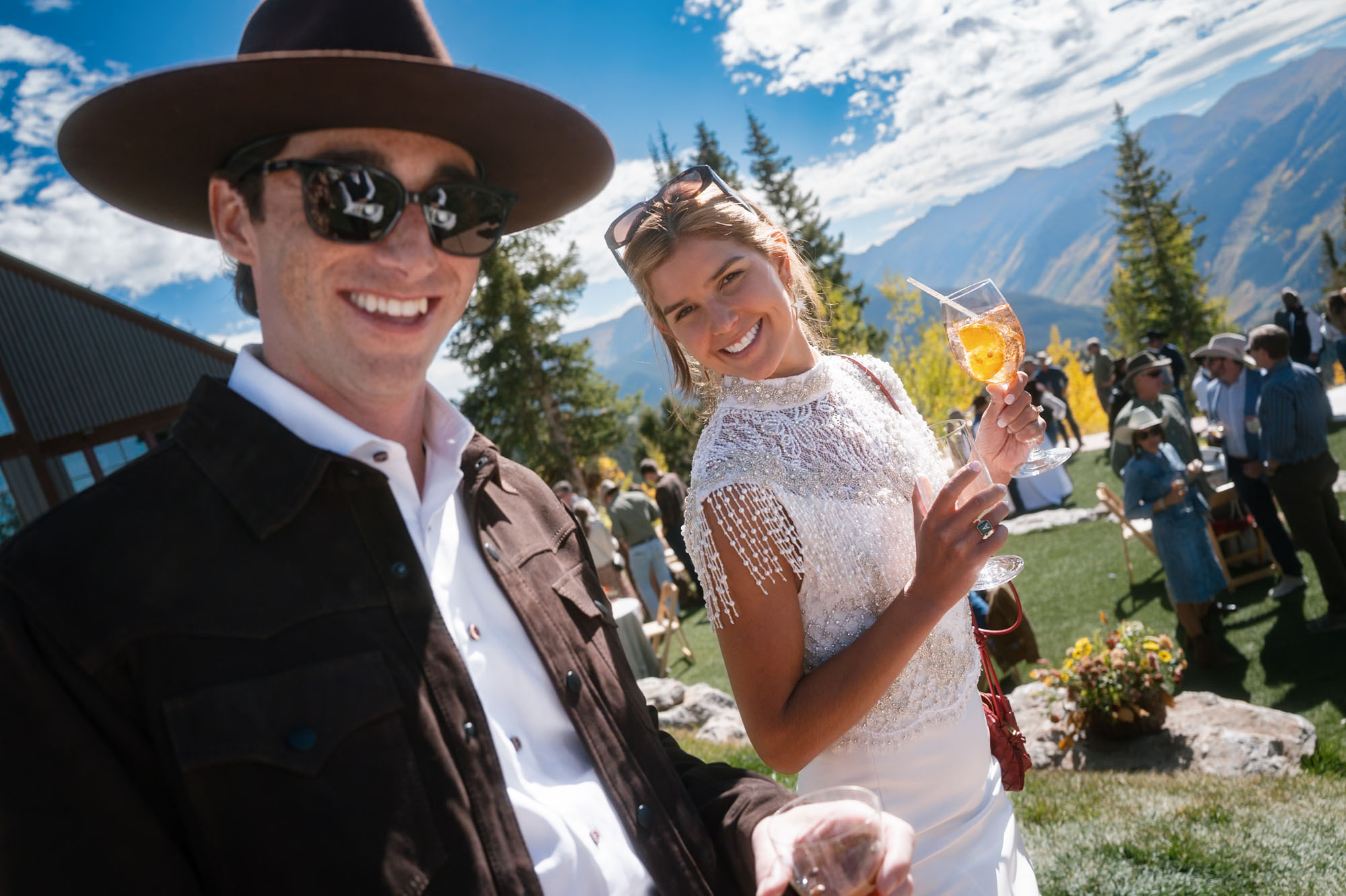aspen destination wedding photo by Laura Stone