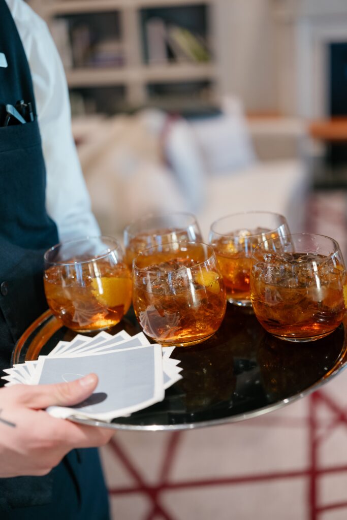 signature cocktails served during a luxury wedding in Aspen, part of an elevated guest experience at a premier Aspen wedding venue with inspired cuisine and stunning backdrops